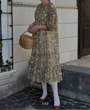 미사용 새상품 yukiemon 차피 트리 원피스 베이지