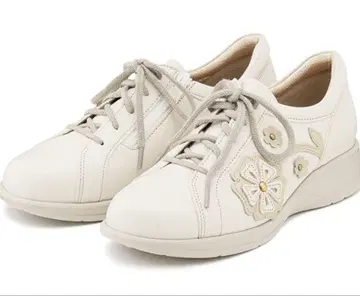 새상품 5E 엘레강트 스니커즈 아이보리 22.5cm 유캔