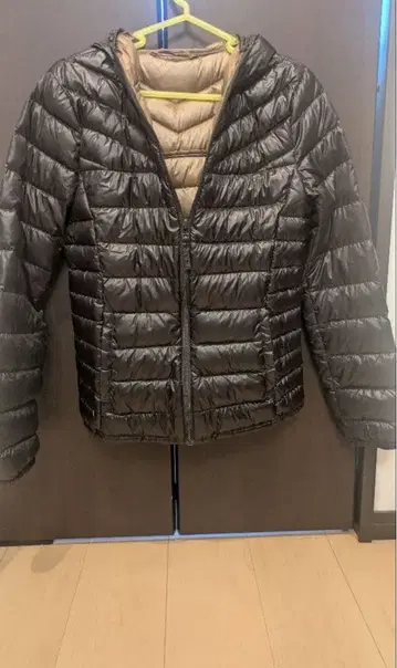 UNIQLO 후드 다운 자켓 울트라 라이트 다운 M