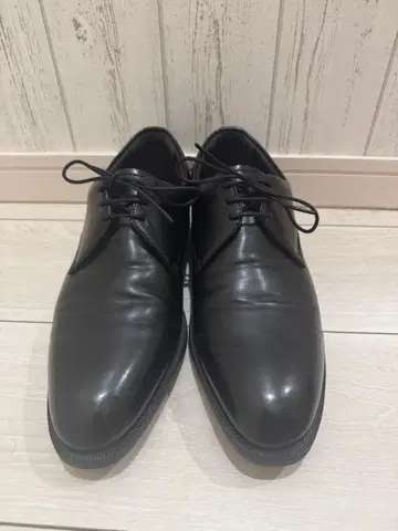 블랙 레이스업 신발