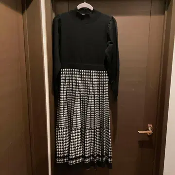 스트로베리 필드 니트 원피스