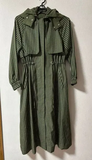 쥬에티 후드 부착 원피스 코트