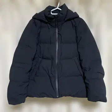 심리스 다운 코트 (유니클로)