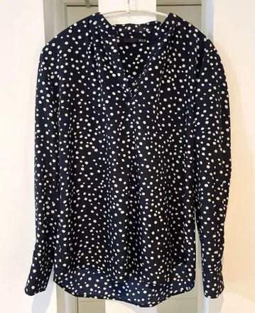 RULE 네이비 도트 무늬 긴팔 셔츠 dinos