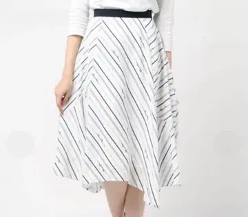 리랜드트루 플레어 스커트 빨간색