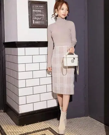 미셸 마카롱 니트 원피스 펄 체크