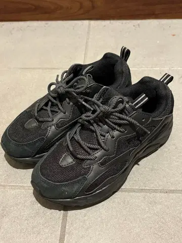 FILA 레이 트레이서