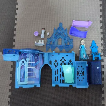 엘사 안나와 눈의 여왕 쌓아 올리는 성