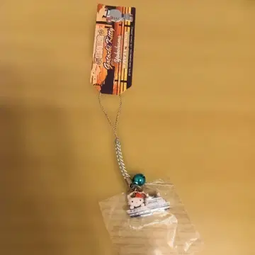 헬로키티 요코하마 한정판 로얄윙 스트랩 족쇄