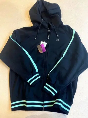 [택 포함 새상품] Rady 후드 부착 후드티