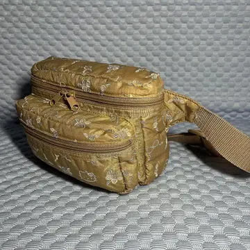 초 레어!! [ 헬로키티 ] vivitix 웨스트 파우치 헤이세이 레트로