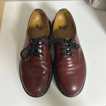 닥터 마틴 레이스 신발
