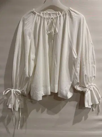 나노 유니버스 블라우스 리본