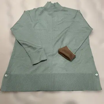 두클라쎄 미스트 그린 니트 스웨터 L 사이즈