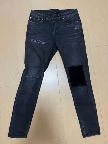 AKM 블랙 스트레치 청바지