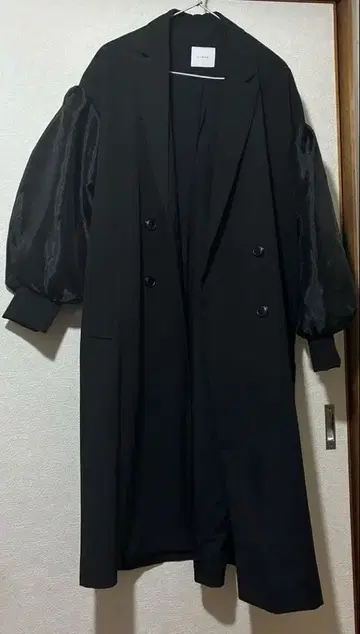 린넨 벌룬 슬리브 롱 코트 블랙