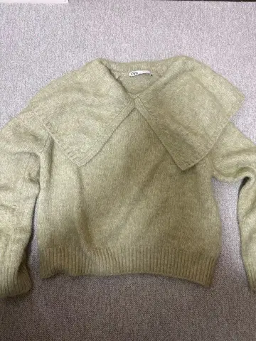 ZARA 미디엄 그린 니트 스웨터