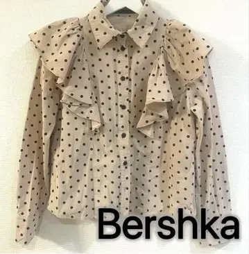 [Bershka] 도트 무늬 프릴 셔츠 S 사이즈 컨디션 최상