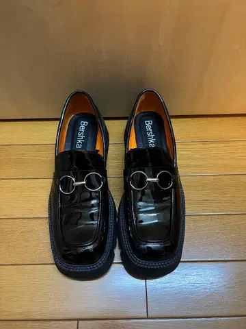 Bershka 블랙 로퍼 반지