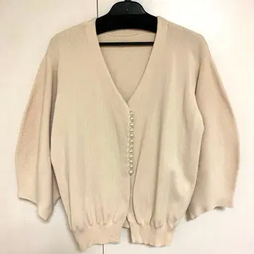 새상품급 펄이 포인트 가디건 베이지 프리 사이즈 메루카리 택배 발송