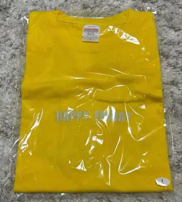 아카니시 진 WEEKEND T셔츠