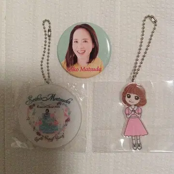 마츠다 세이코 아크릴 참 2개 캔 배지 증정