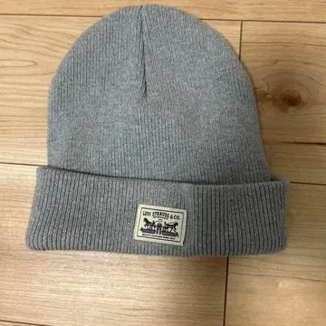 LEVI STRAUSS & CO. 그레이 니트 모자