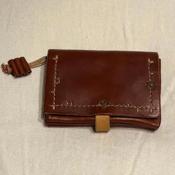 [ 한정품 ] HERZ 가죽 자수 이단 접이식 지갑