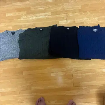 유니클로 캐시미어 코튼 케이블 니트 스웨터 4색 세트