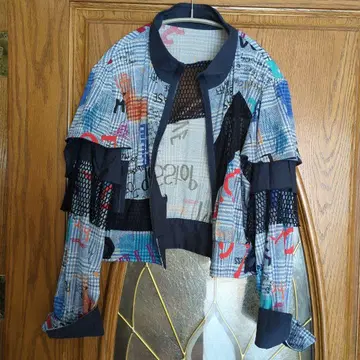 EIKO KONDO 네이비 그래픽 아우터