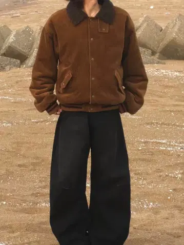 류세이 - 코듀로이 보아 자켓