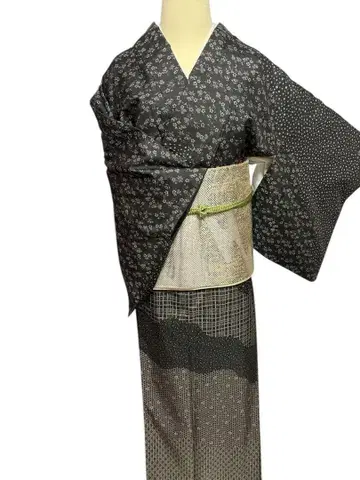 A30 전통 공예 이세가타에바 코몬 기모노 완성품 새상품급 고급 기모노