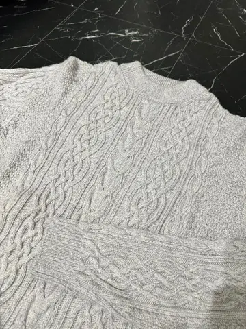 [ 새상품급 ] 리나쉔테 캐시울 케이블 니트 사이즈 46