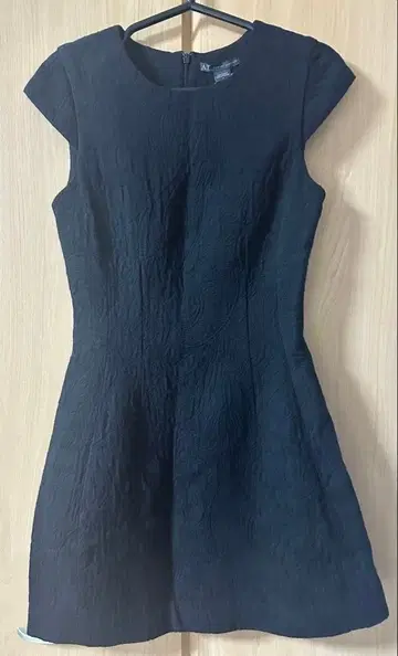 아르마니 미니 슬리브 원피스