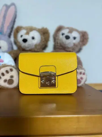 미니 숄더백 옐로우 컬러 합성 피혁