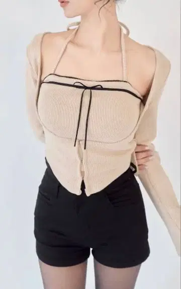 코르셋 디자인 레이어드 상의 베이지