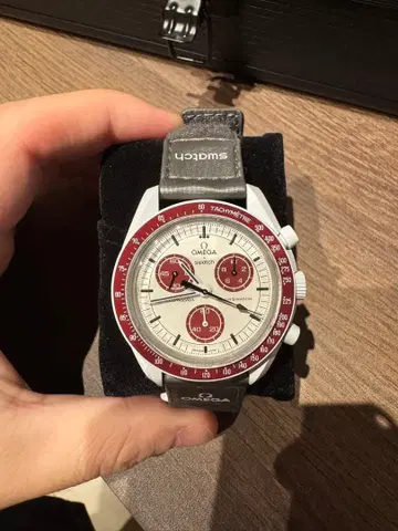 오메가 스와치 미션 투 플루토