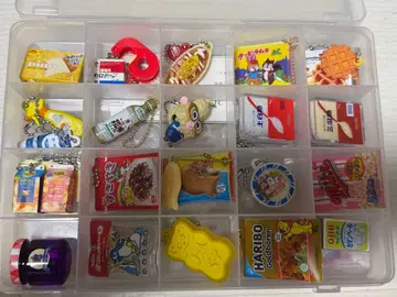 캡슐 토이 미니어처 식품과 캐릭터 세트