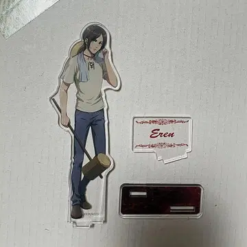 진격의 거인 엘렌 예거 아크릴 스탠드 받침대 포함