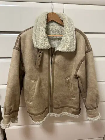 [ 새상품급 반값 이하 ] Ungrid 페이크 무스탕 보아 블루종