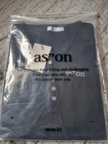 ason 롱 T셔츠 V넥 긴팔 S사이즈와 삭스