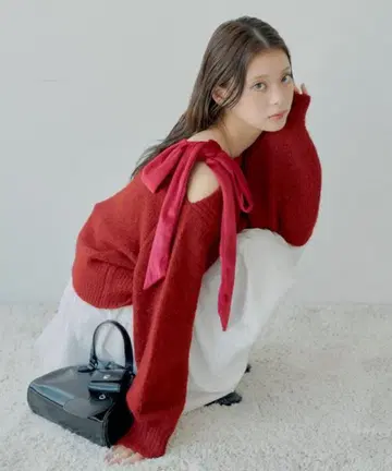 Chico 벨로아 리본 원숄더 루즈 니트