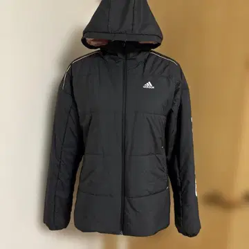 adidas 블랙 다운풍 자켓 후드 부착