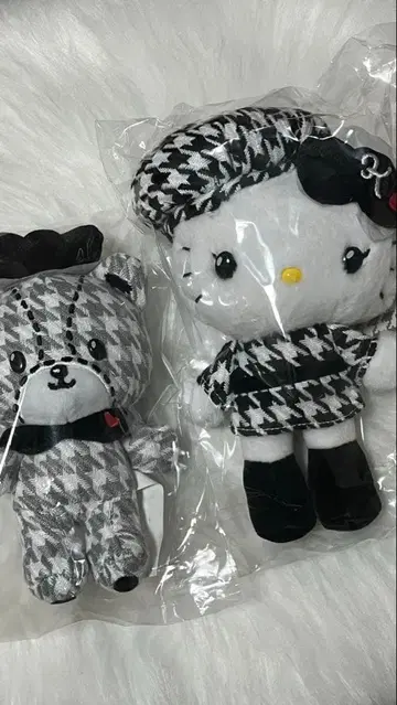 헬로키티 & 타이니참 마스코트 흑백 걸리시 쌍둥이 코디 하운드투스 체크