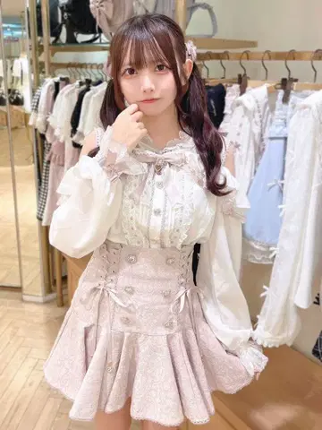 LIZLISA 리즈리사 오픈 숄더 프릴 블라우스 핑크