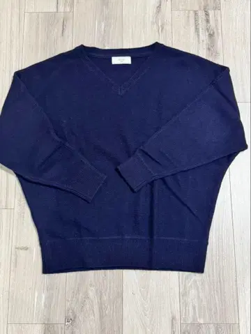 BAYCREW'S 네이비 V넥 스웨터 SLOBE IENA