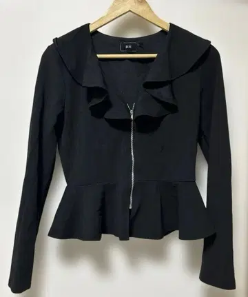 HAVE 프릴 달린 블랙 자켓 M 멋스러운 겉옷으로도