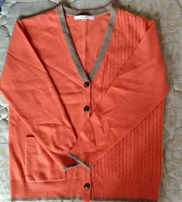 [미사용품] dix-sept 오렌지 가디건