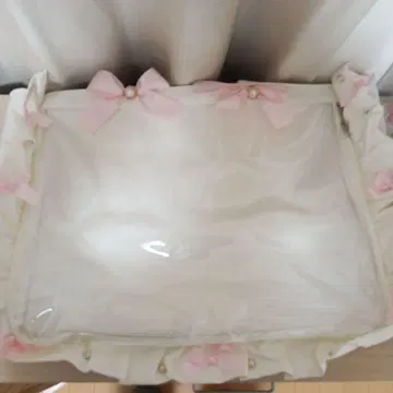 A3 프릴 디자인 이타백용 토트백 (White Limited)