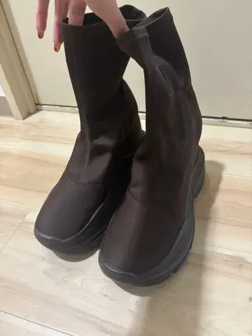 Y-3 브라운 슬리브 부츠